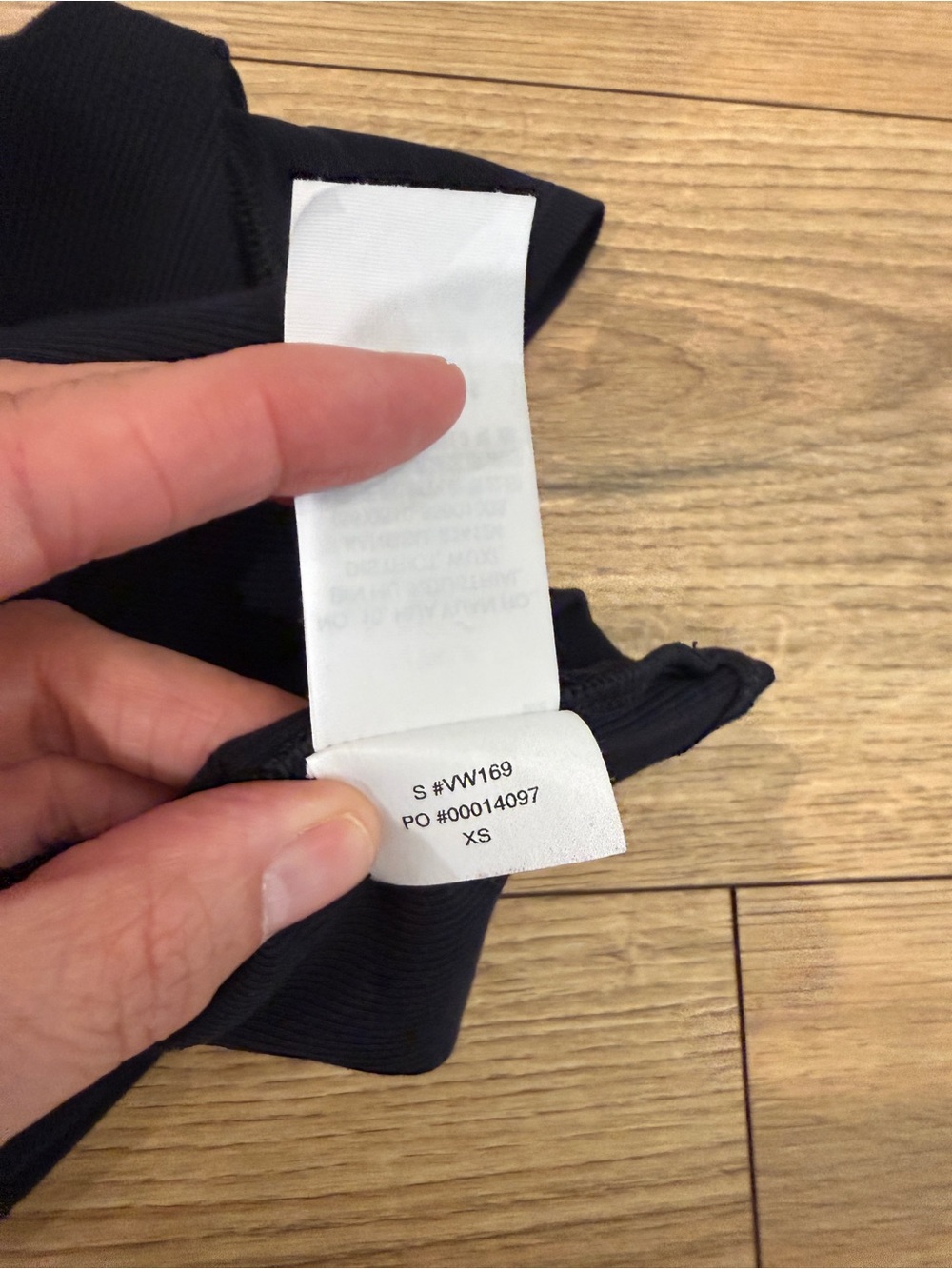 Vuori Black Pose Fitted Tee - Picture 4 of 4
